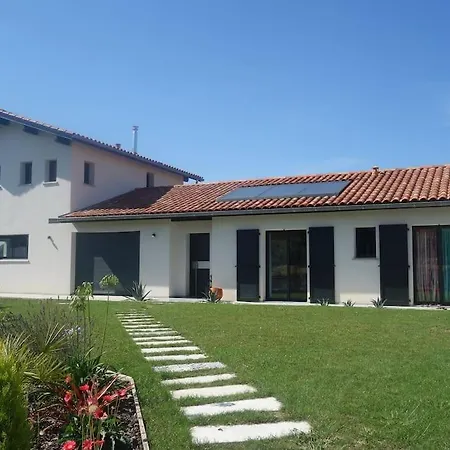 Avec Piscine Et Spacieux Pool House Pres Des Plages Et De La Rhune Villa *