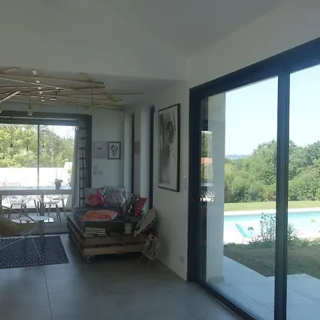 Avec Piscine Et Spacieux Pool House Pres Des Plages Et De La Rhune Willa