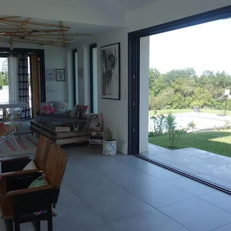 Avec Piscine Et Spacieux Pool House Pres Des Plages Et De La Rhune Villa