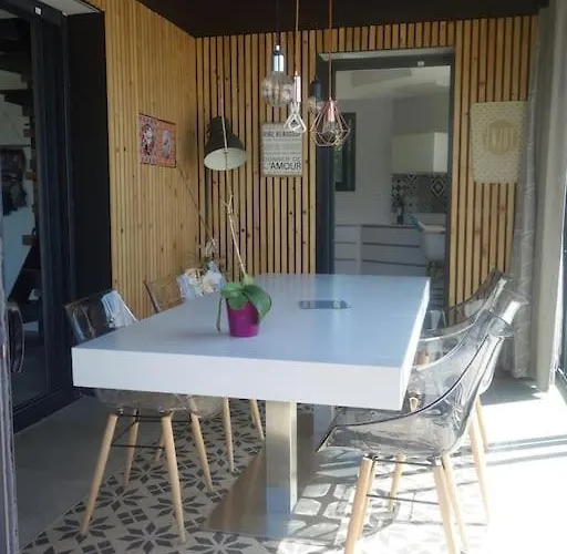 Avec Piscine Et Spacieux Pool House Pres Des Plages Et De La Rhune